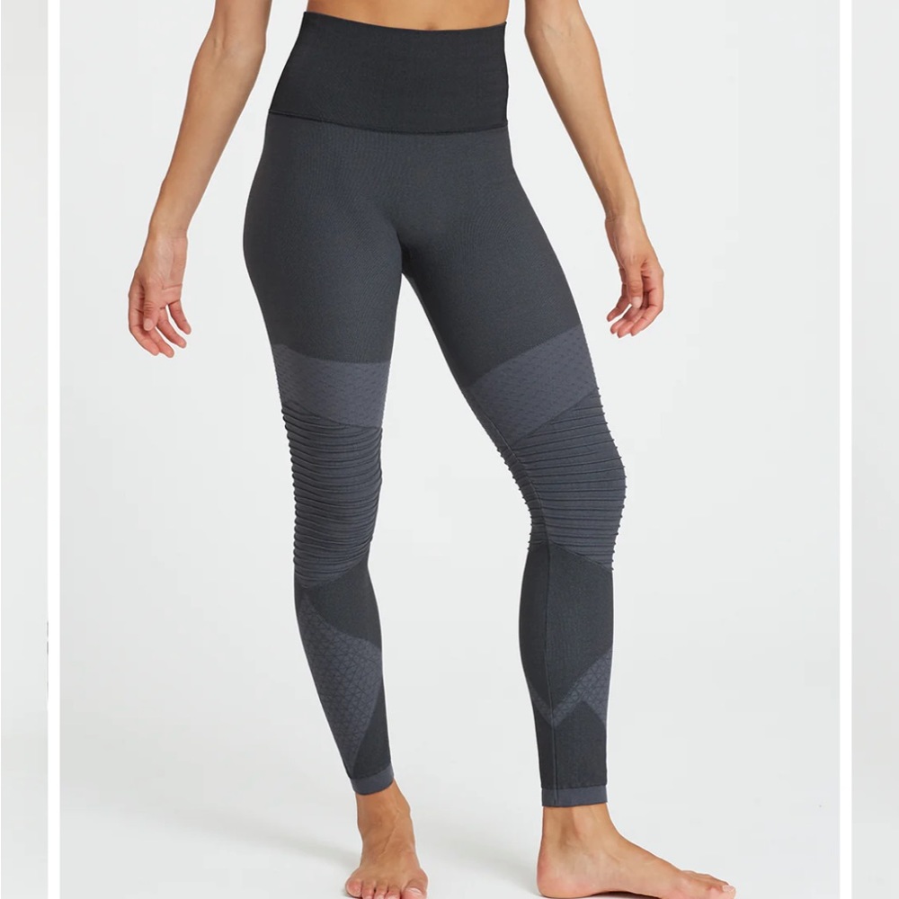 SPANX Look at Me Now Seamless Moto Leggings
